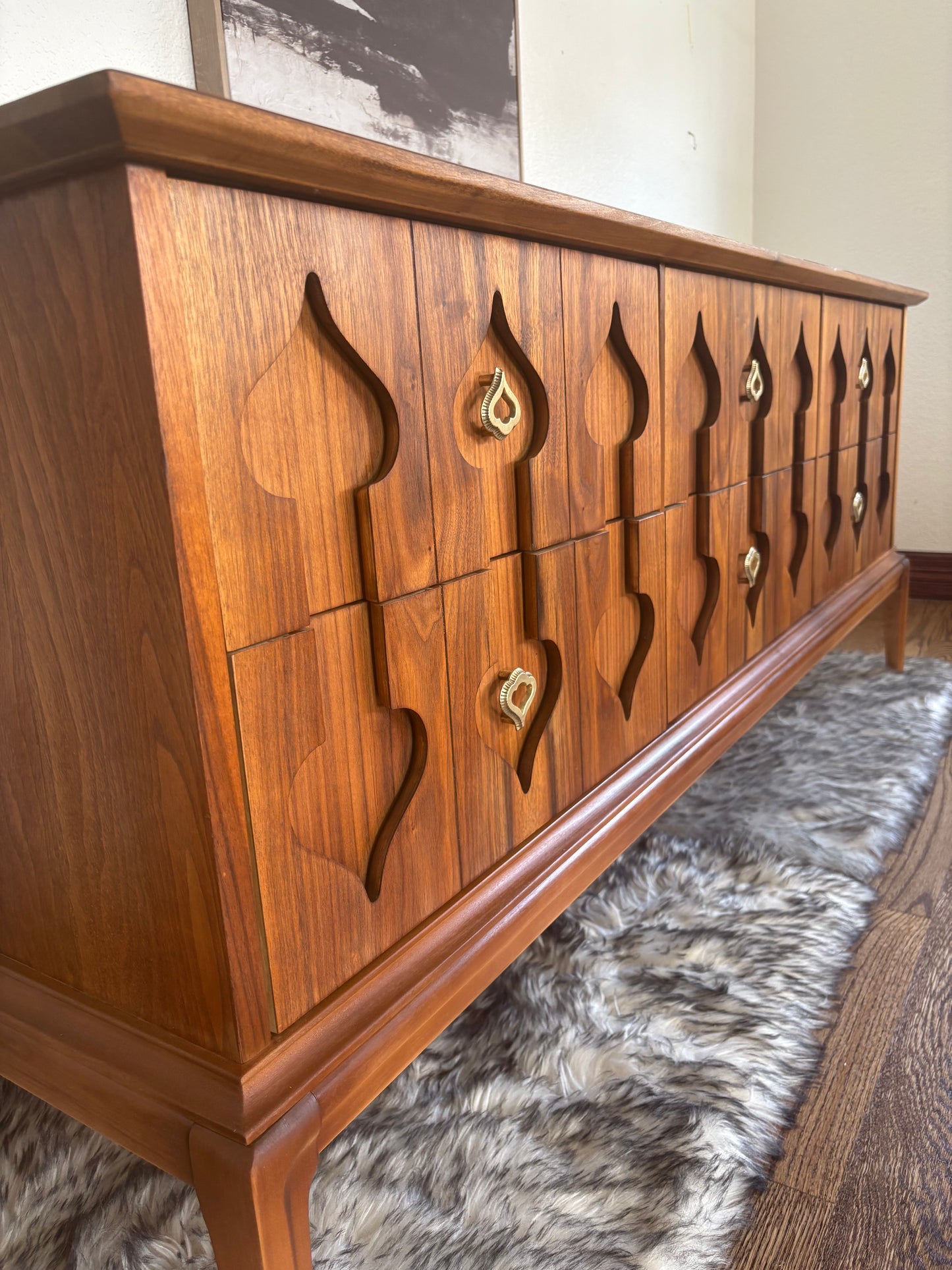 Mid Century Modern Moroccan Style Dresser/Entryway/Console