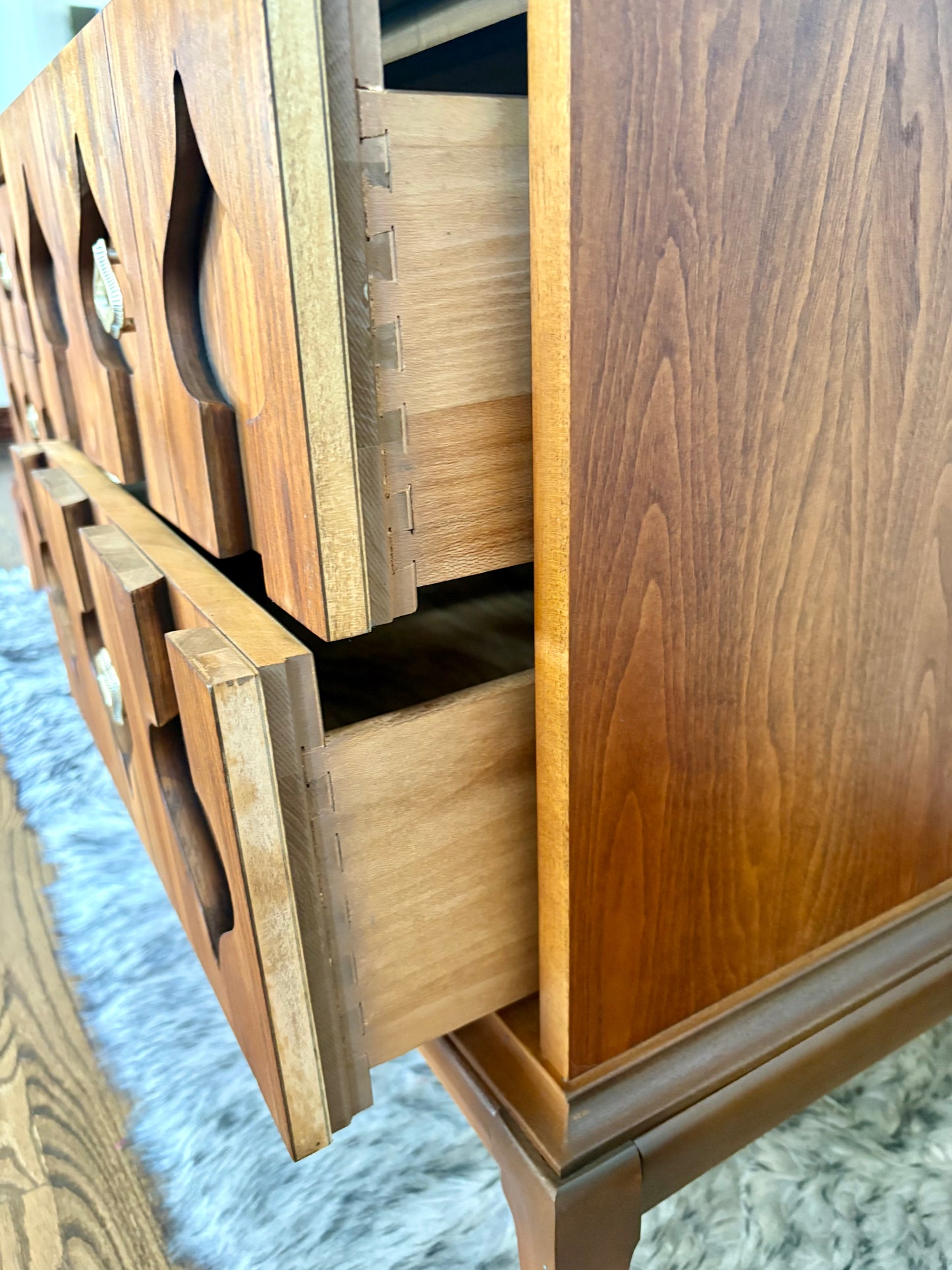 Mid Century Modern Moroccan Style Dresser/Entryway/Console