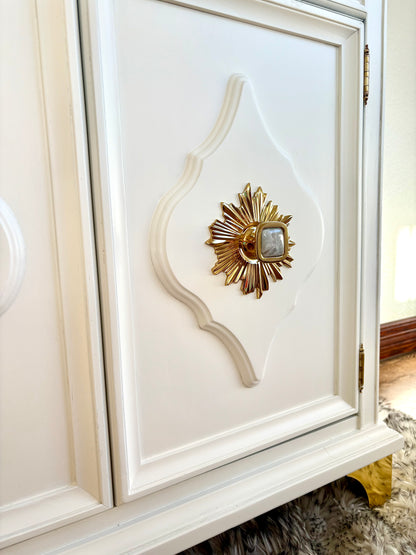 Vintage Hollywood Regency Credenza – White & Gold Sideboard with Ornate Floral Medallions