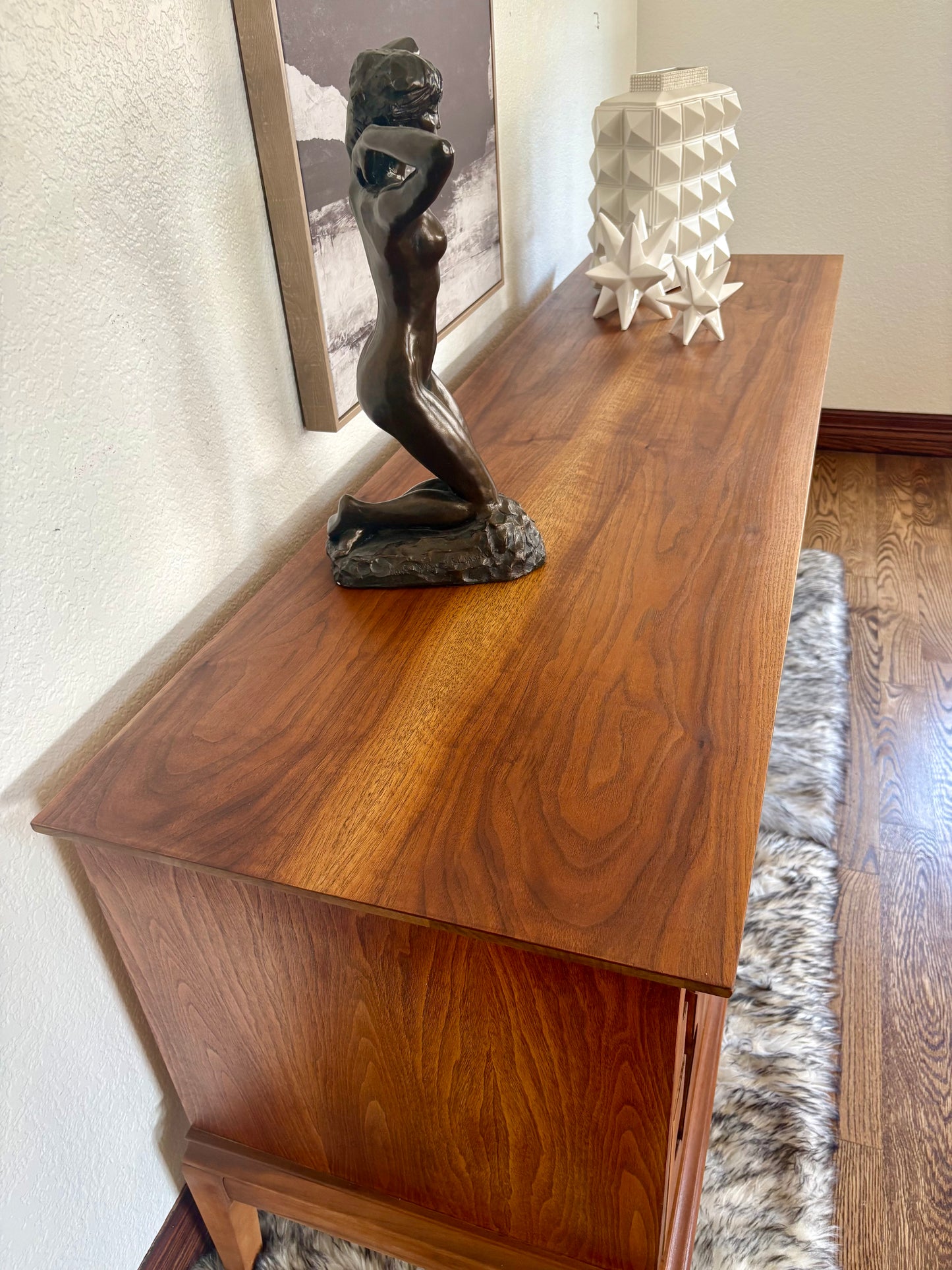 Mid Century Modern Moroccan Style Dresser/Entryway/Console