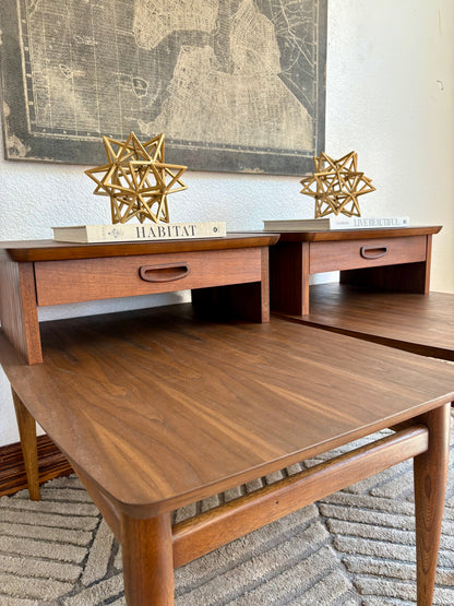 A Pair of MCM Lane End Tables/Bediside Tables with Drawer