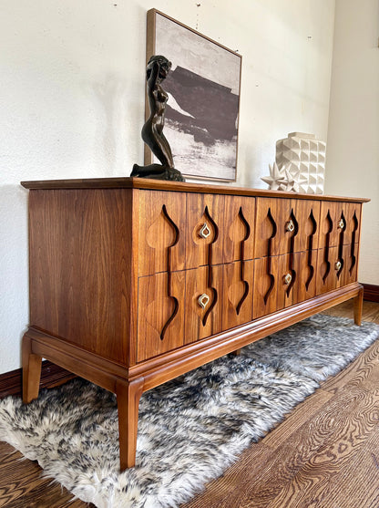 Mid Century Modern Moroccan Style Dresser/Entryway/Console