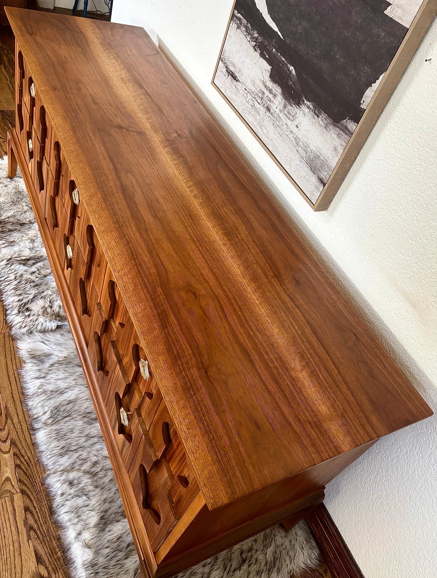 Mid Century Modern Moroccan Style Dresser/Entryway/Console