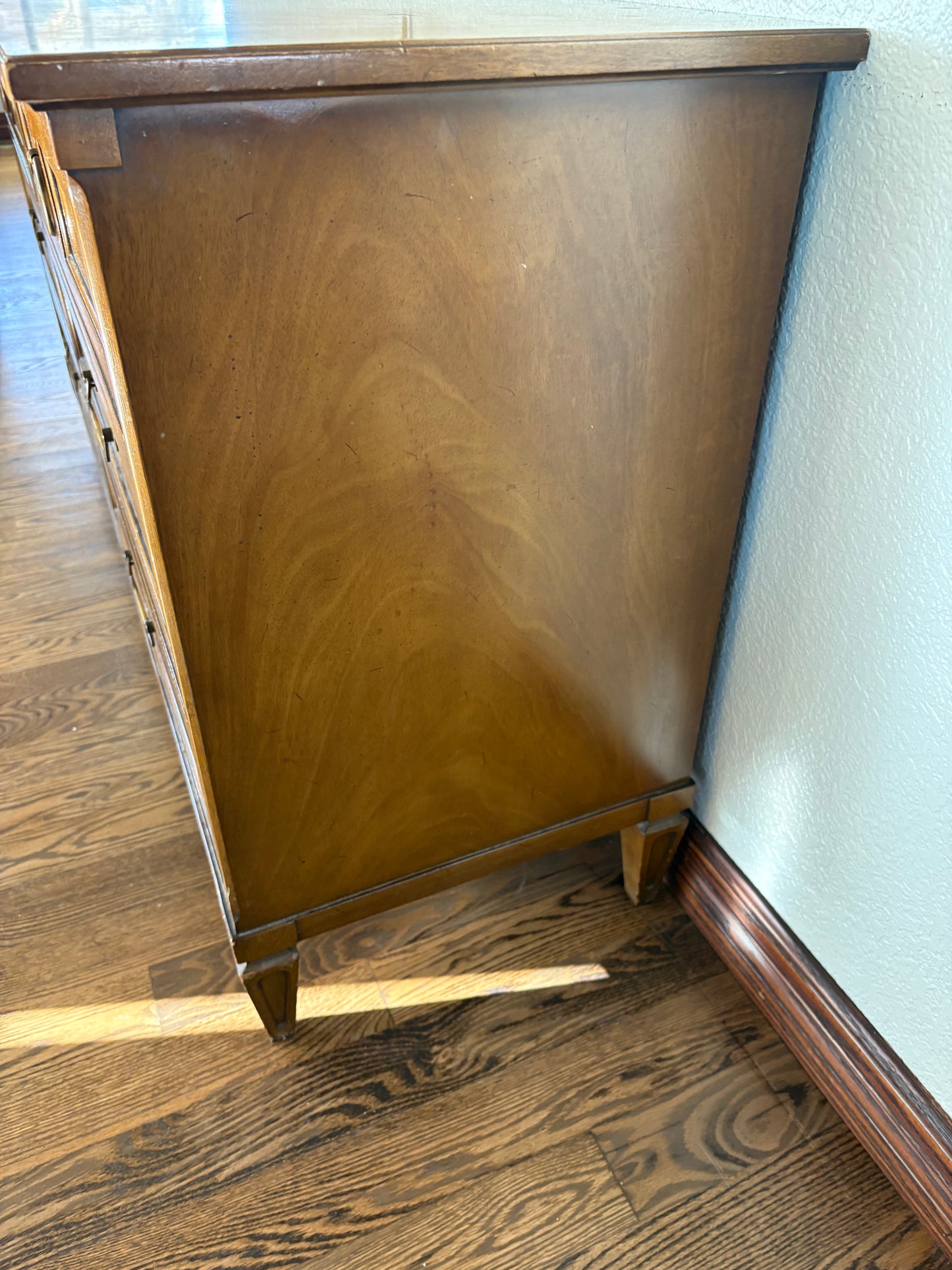 Vintage Henredon 6 Drawer Dresser/Buffet/Credenza