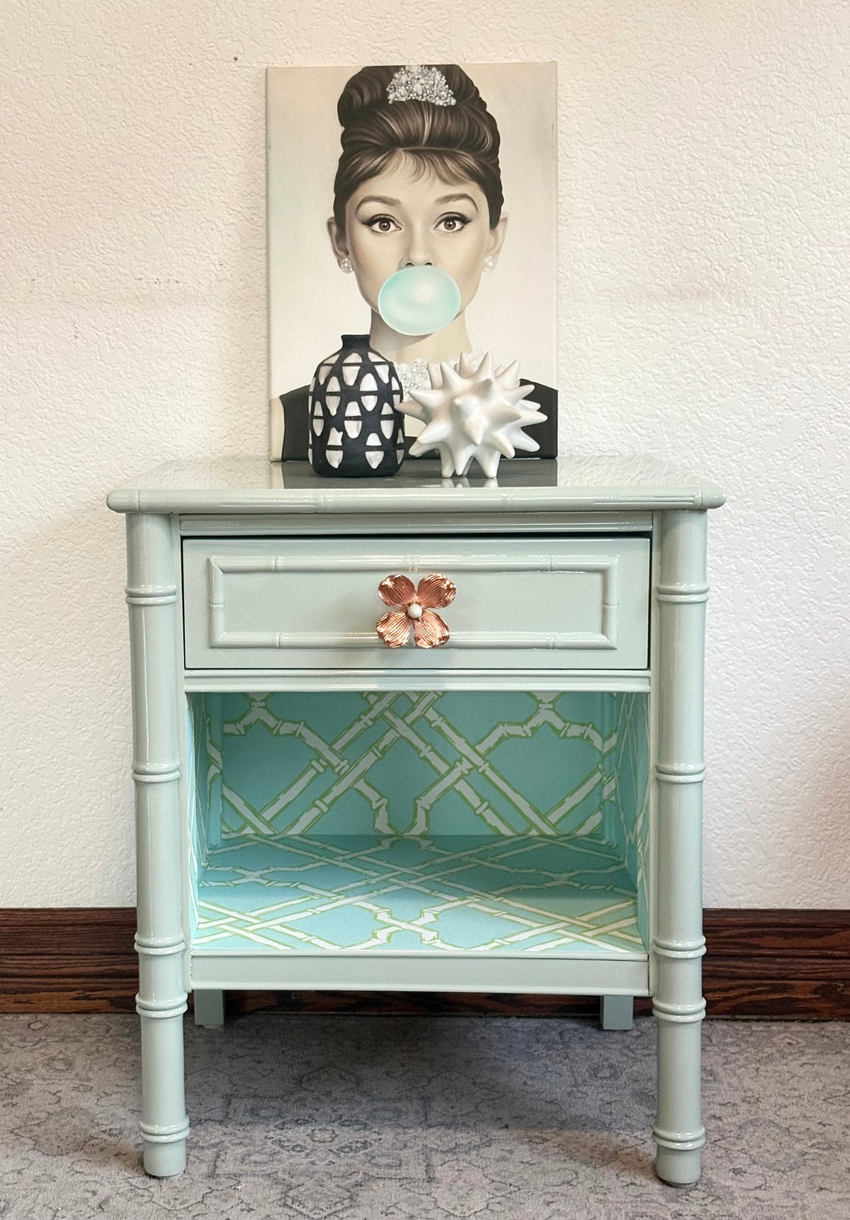 Single Bamboo High gloss End Stand in Palladium Blue